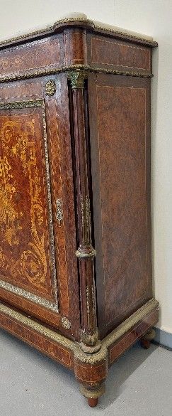 MEUBLE D'APPUI en placage de palissandre...