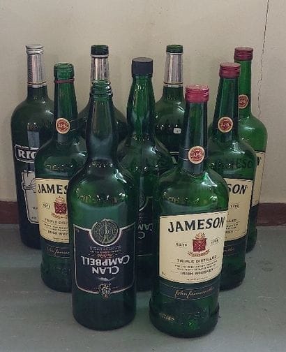SET OF 9 REHOBOAM of alcohol (Ricard, Jameson,...
