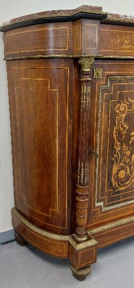 MEUBLE D'APPUI en placage de palissandre...