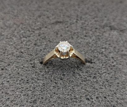 BAGUE SOLITAIRE

Monture en or blanc patine

Poids...