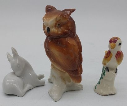 Set of FIGURES IN PORCELAIN polychrome with...