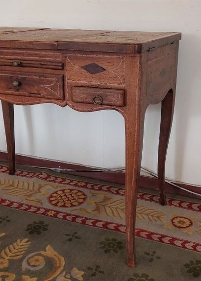 COIFFEUSE en bois de placage et marquerie...