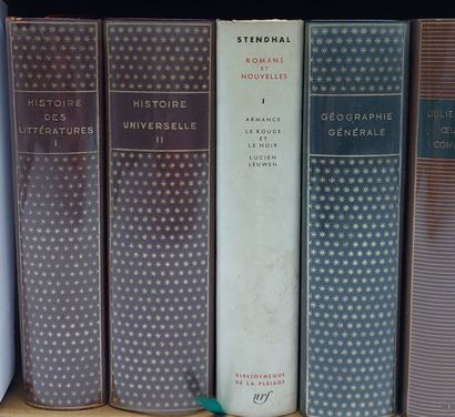 LOT DE HUIT PLEIADES :

- Histoire des littératures...