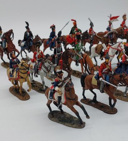LOT DE 25 SOLDATS DE PLOMB EMPIRE

24 cavaliers...