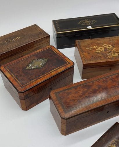 SET OF 7 BOXES in inlaid wood (rosewood,...