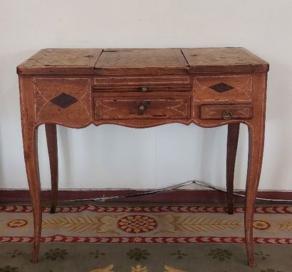 COIFFEUSE en bois de placage et marquerie...