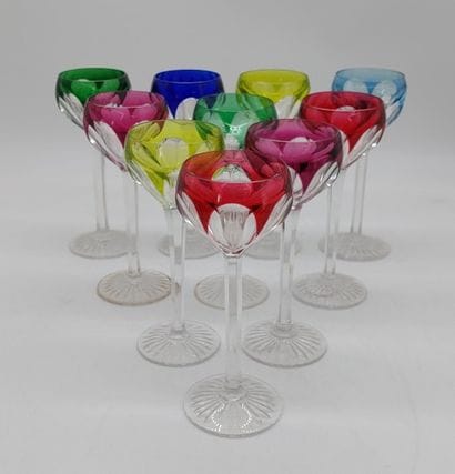 SAINT LOUIS 

SERVICE OF 10 GLASSES in cut...