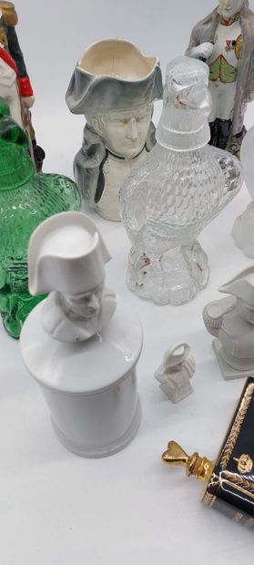 SET OF NAPOLEONIAN OBJECTS including: statuettes...