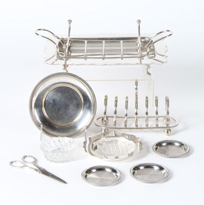 LOT OF SILVER METAL including : 
An English...