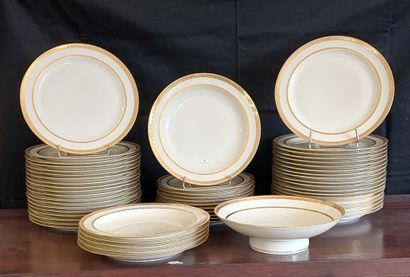 VIGNAUD LIMOGES
Limoges porcelain service...