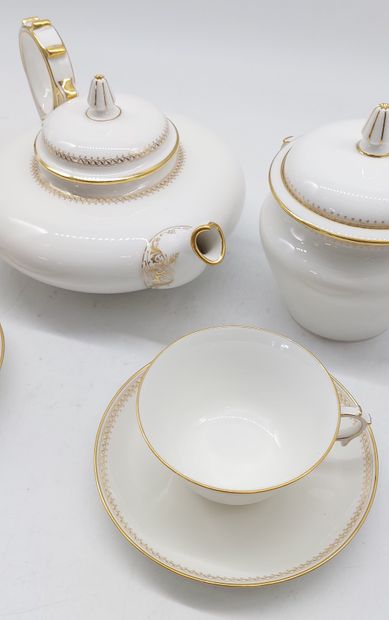 SEVRES 
Head to head service in Sèvres porcelain...