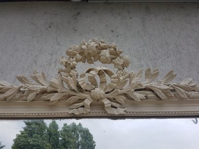 LARGE MIRROR in painted molded wood
Louis...