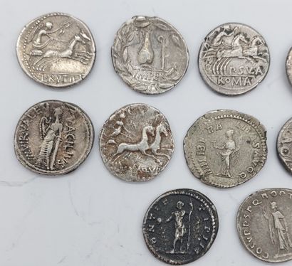 LOT OF TWELVE ANTIQUE PIECES