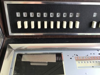 JUKE-BOX Jupiter J100
Loaded with 32 working...