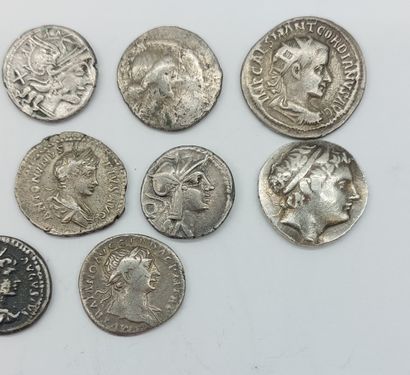 LOT OF TWELVE ANTIQUE PIECES
