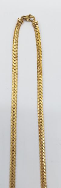 COLLIER en or
Poids : 13,35 g
(accidents...