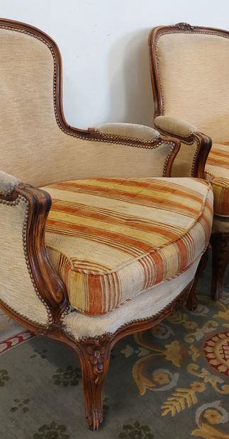 PAIRE DE BERGERES in molded and carved wood,...