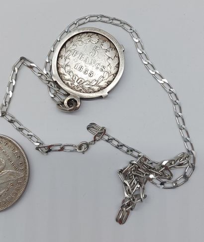 LOT in silver and metal including : 
- a...