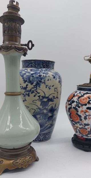 TWO LAMPS 
One Imari, total H: 32 cm
The...
