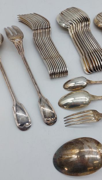 CHRISTOFLE
Filet pattern
- 12 cutlery sets
-...