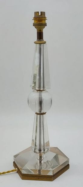 Faceted crystal LAMP with gilded brass base
French...