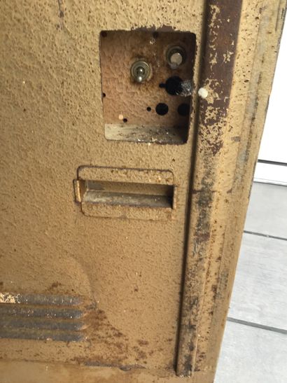 JUKE-BOX Jupiter J100
Loaded with 32 working...