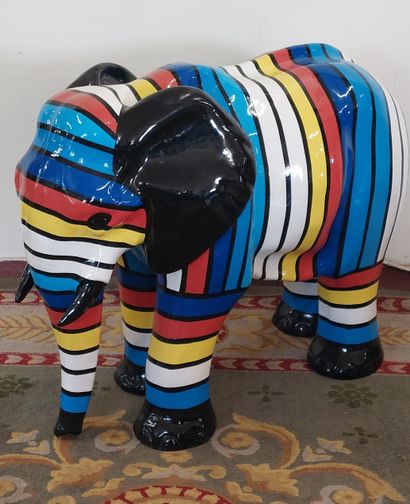 ELEPHANT in resin
H : 58 cm L : 74 cm