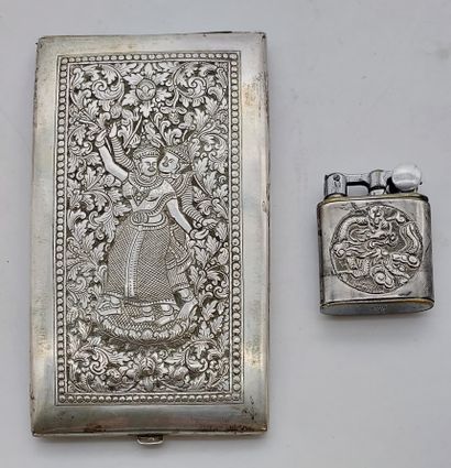 ETUI A CIGARETTES en argent
Indochine
Poids...