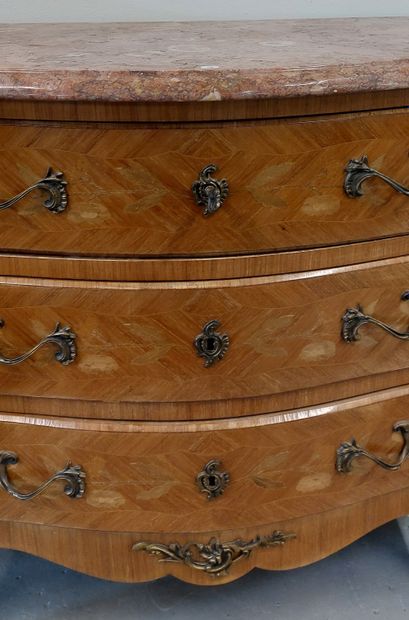 WOODEN VENEER COMMODE, three drawers, bronze...