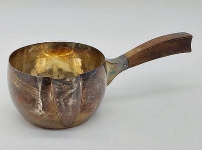 SMALL CASSEROLE in silver, wooden handle
Minerva...