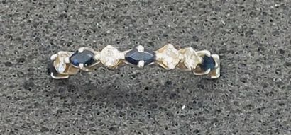 ALLIANCE in white gold, diamonds and sapphires
T...