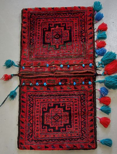 TAPIS DE SELLE DE CHAMEAU en laine et perles...