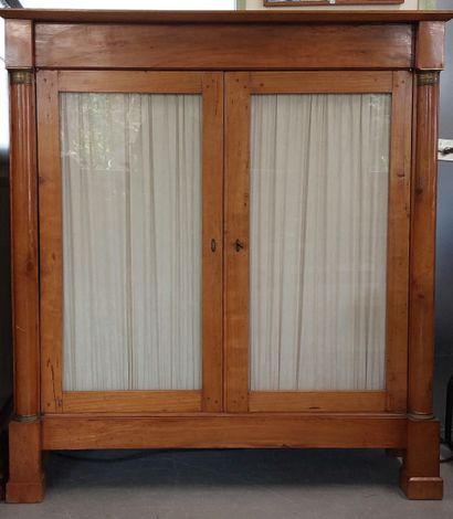 WINDOW in cherry wood, two doors with half-columns
Empire...