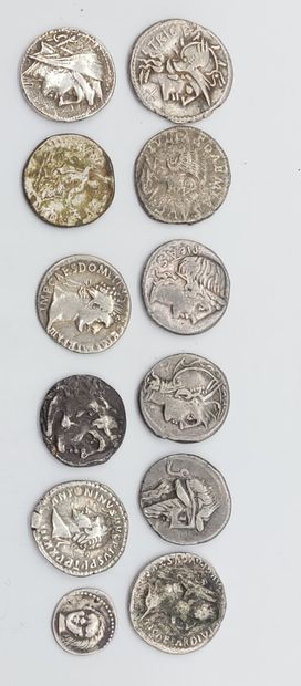 LOT OF TWELVE ANTIQUE PIECES