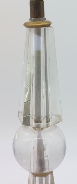 Faceted crystal LAMP with gilded brass base
French...