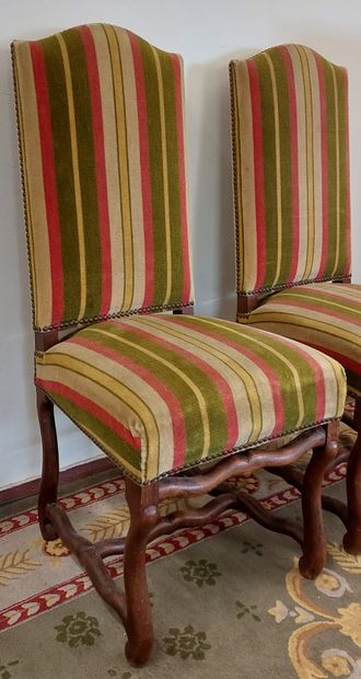 PAIRE DE FAUTEUILS piètement et entretoise...