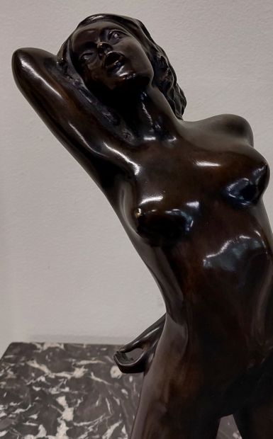 Charles CORREIA (1930-1988) 
Kneeling woman...