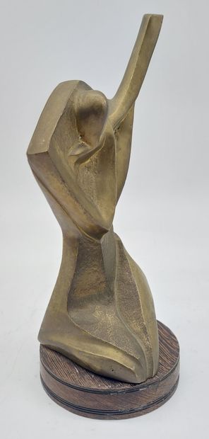 SCULPTURE in bronze, wooden base 
Total height:...