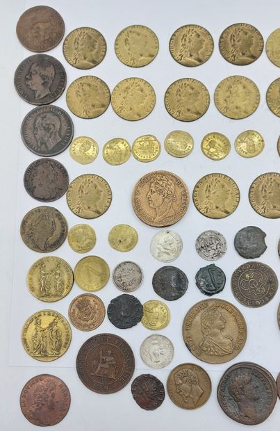 LOT OF VINTAGE PIECES