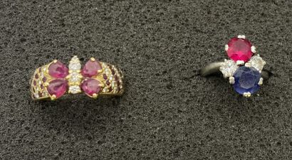 SET
- Yellow gold ruby ring
Gross weight...