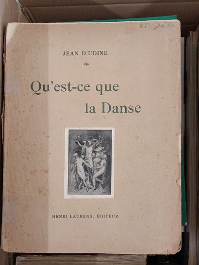 IMPORTANT LOT OF BOOKS ON DANCE
Personal...