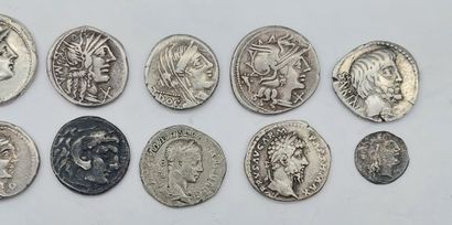 LOT OF TWELVE ANTIQUE PIECES