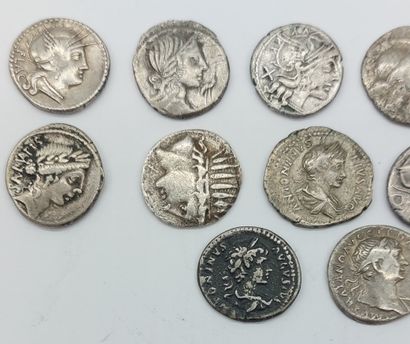 LOT OF TWELVE ANTIQUE PIECES