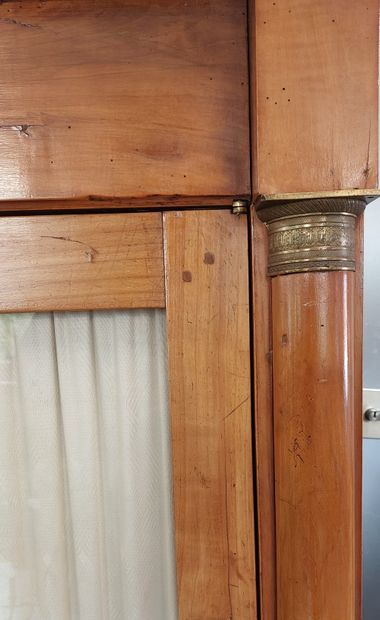 WINDOW in cherry wood, two doors with half-columns
Empire...