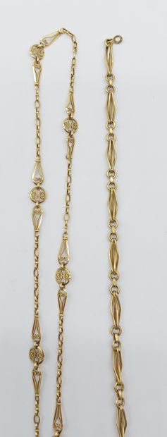 SET
- bracelet in 18K yellow gold, succession...