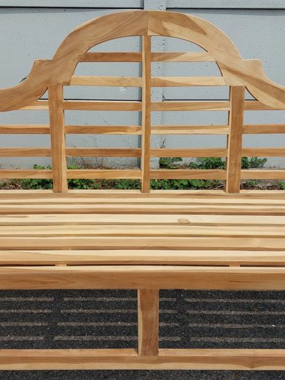 solid teak bench
H : 105 cm W : 167.5 cm...