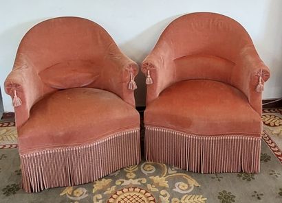 PAIRE DE FAUTEUILS CRAPAUDS garnis de tissu...