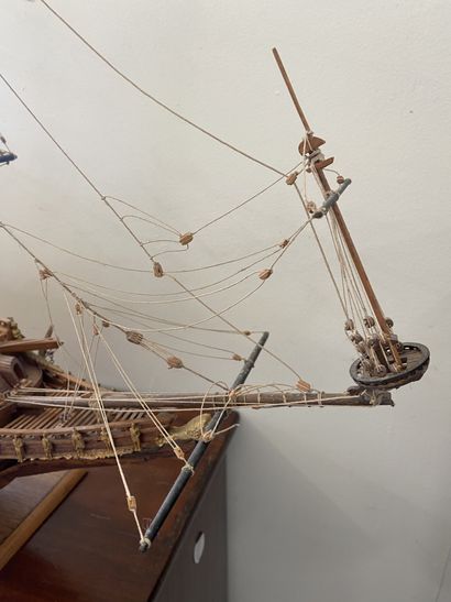 MAQUETTE DE BATEAU en bois 
Wasa
L : 96 ...