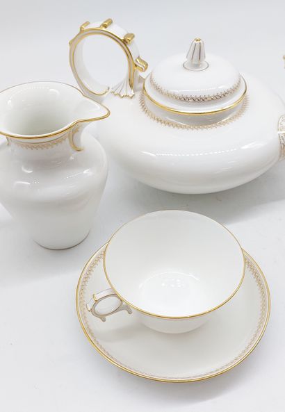 SEVRES 
Head to head service in Sèvres porcelain...