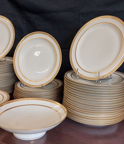 VIGNAUD LIMOGES
Limoges porcelain service...